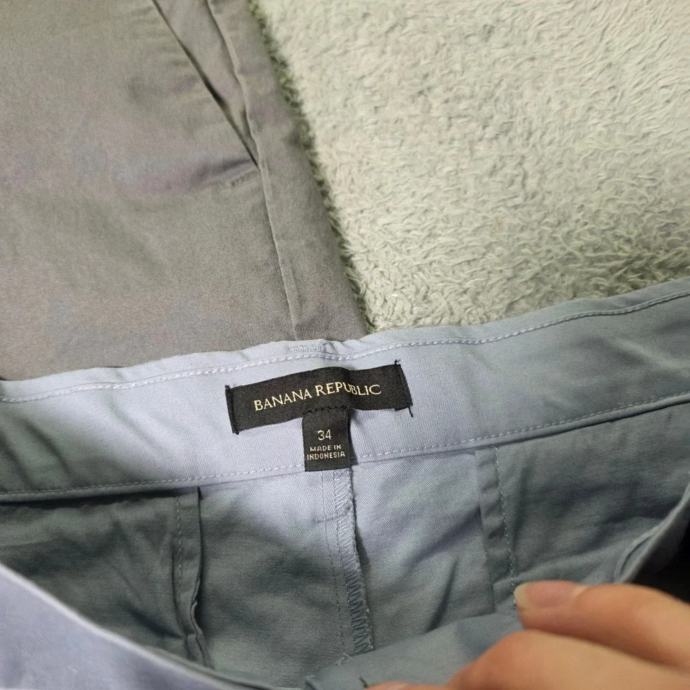 Banana Republic Mens 34 Chino Shorts Grey Blue 2 Pack Stretch Cotton 9 Inseam